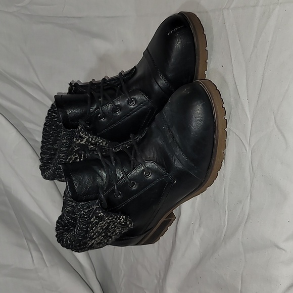 REFRESH WYNNE-01 Women's Combat Style Lace Up Ankle Bootie Brown Size 9 - Picture 1 of 13